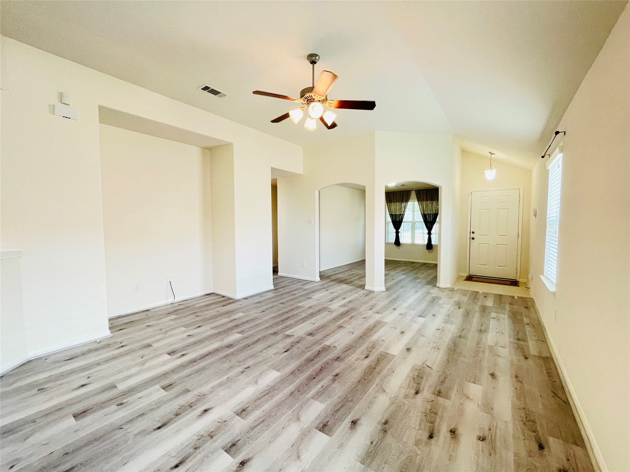 2406 Blue Reef Drive Property Photo 9