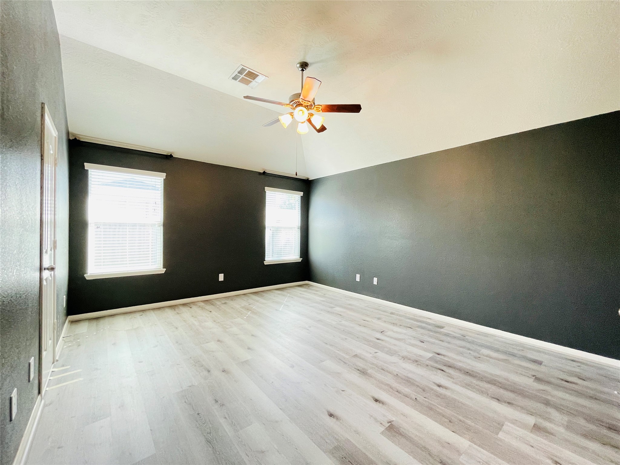 2406 Blue Reef Drive Property Photo 10