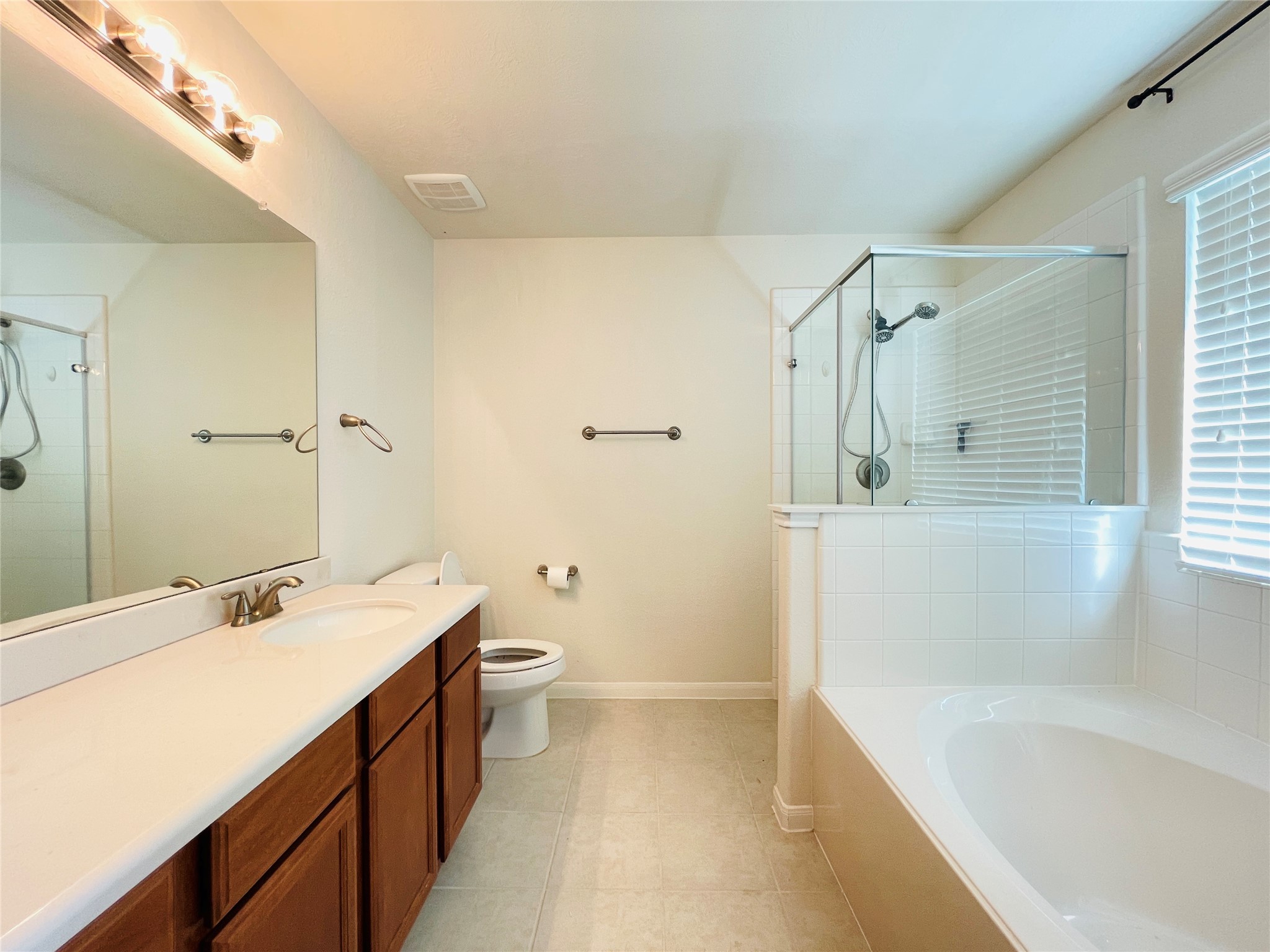 2406 Blue Reef Drive Property Photo 12