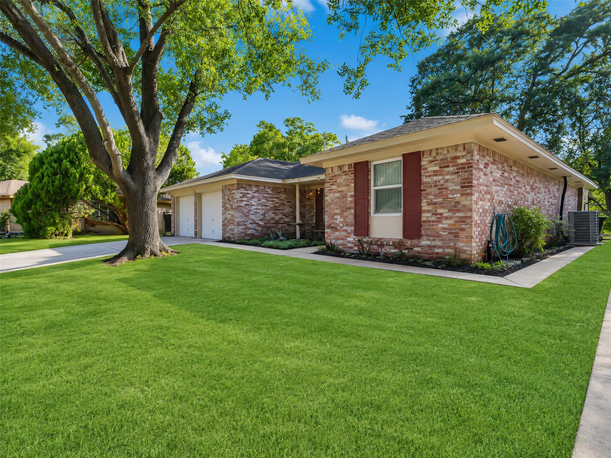 15443 W Willowwind Property Photo 3