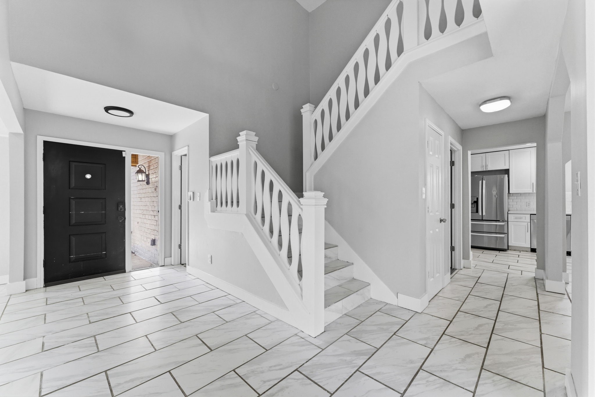 206 W North Hill Drive Property Photo 4