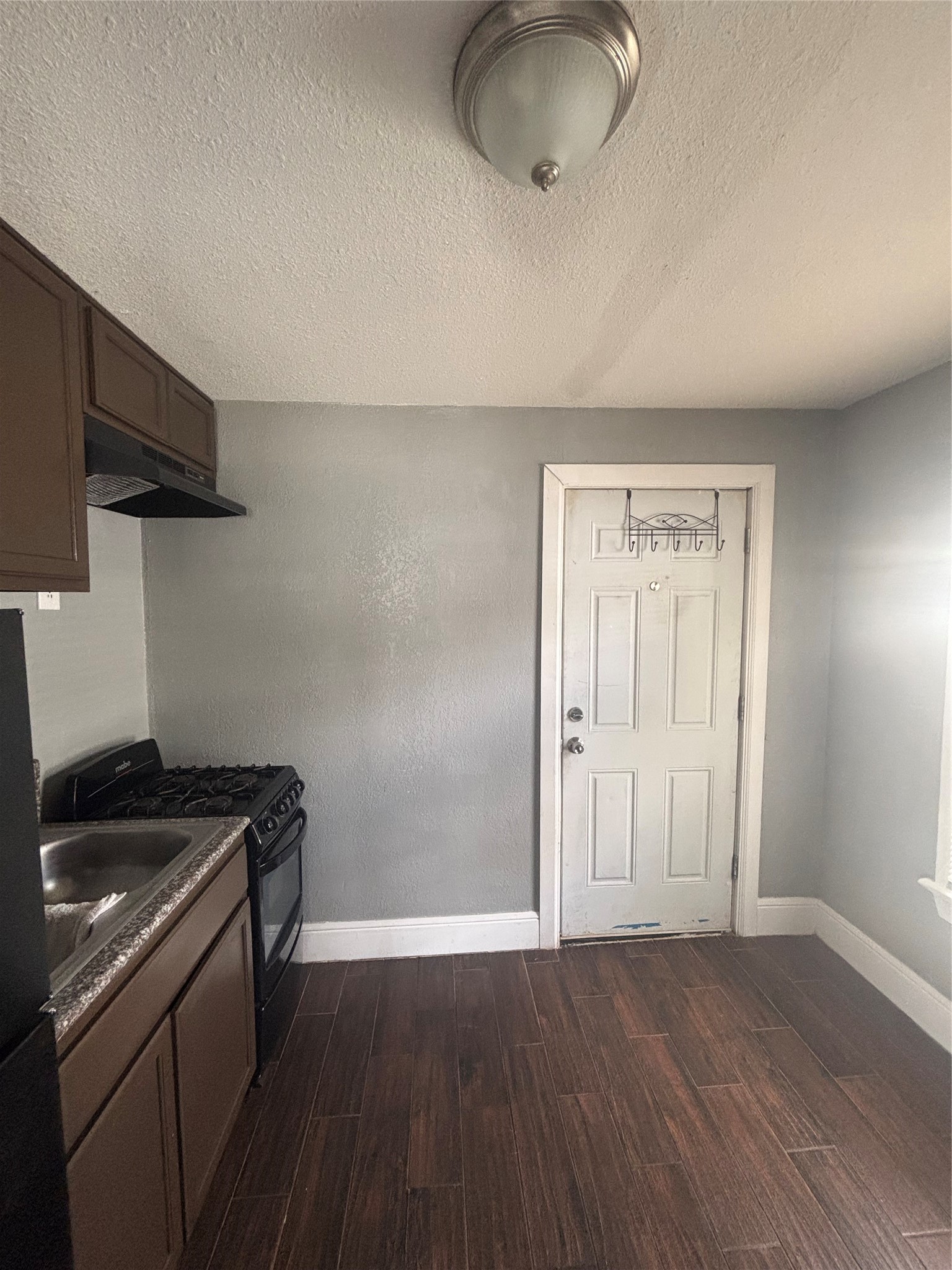 7910 Ford Street Property Photo 5