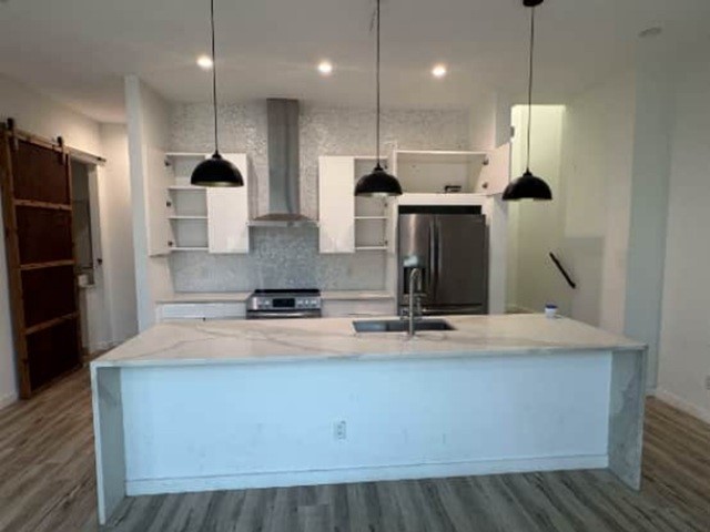 1527 Hickory Street Property Photo 4