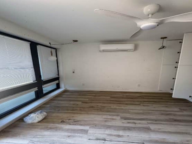 1527 Hickory Street Property Photo 6
