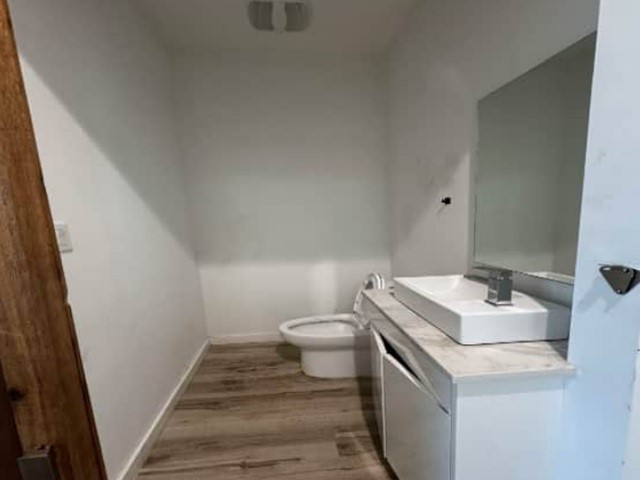 1527 Hickory Street Property Photo 9
