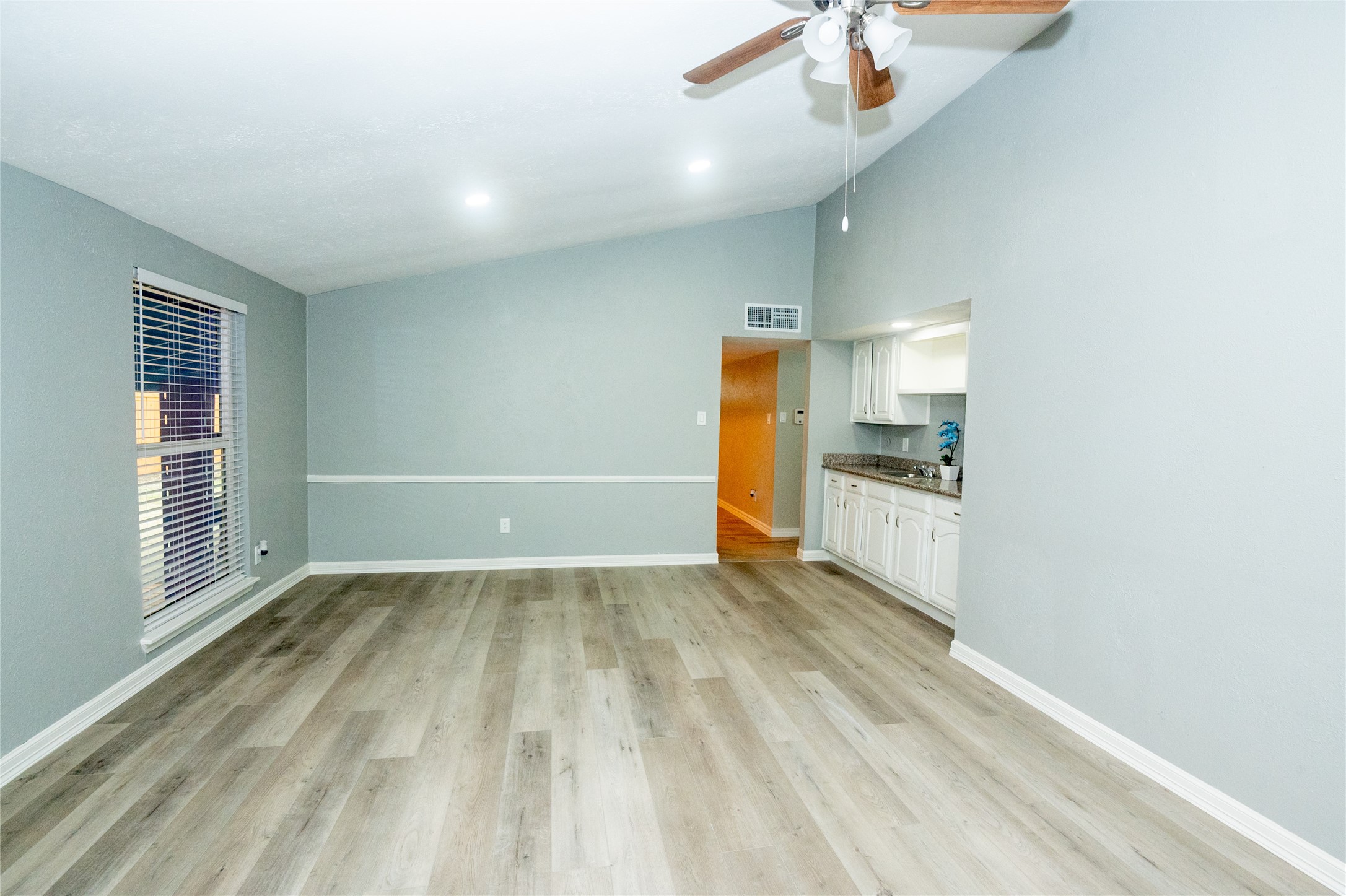 7206 La Granada Drive Property Photo 4