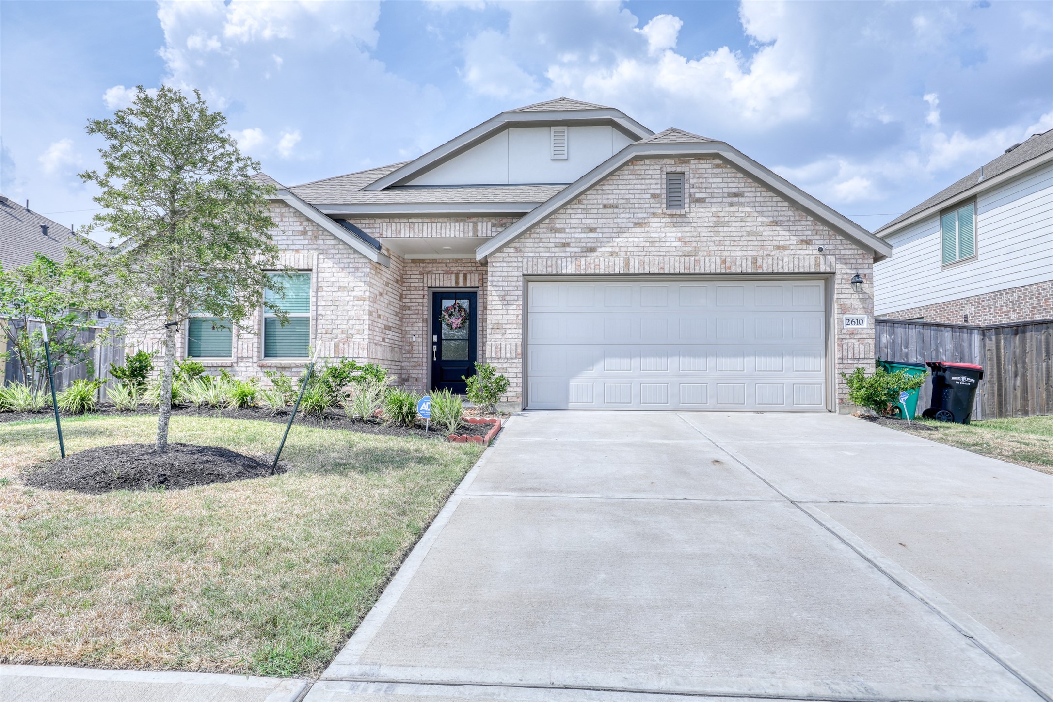 2610 Olivine Stone Drive Property Photo 1