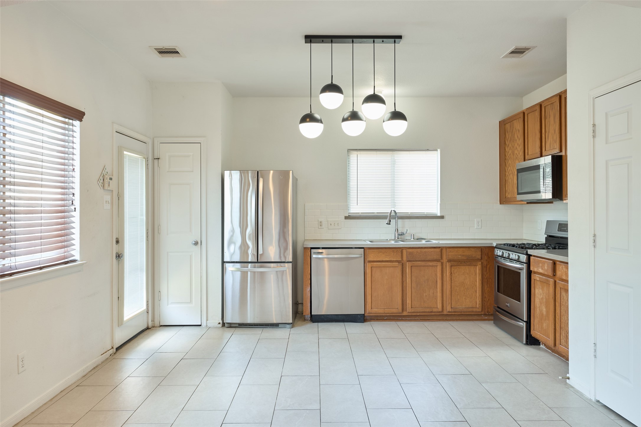 21834 Mossy Field Lane Property Photo 11