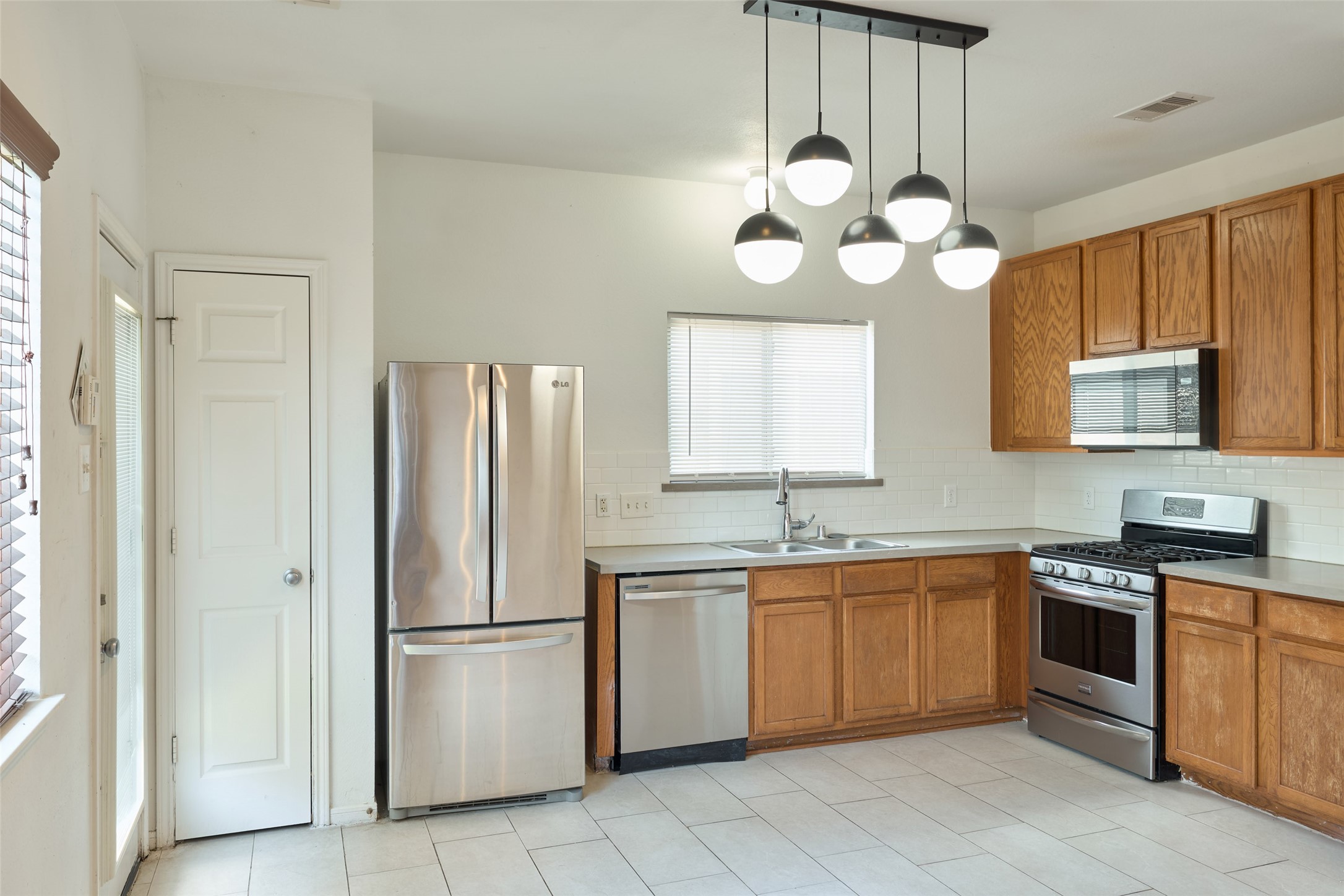 21834 Mossy Field Lane Property Photo 12