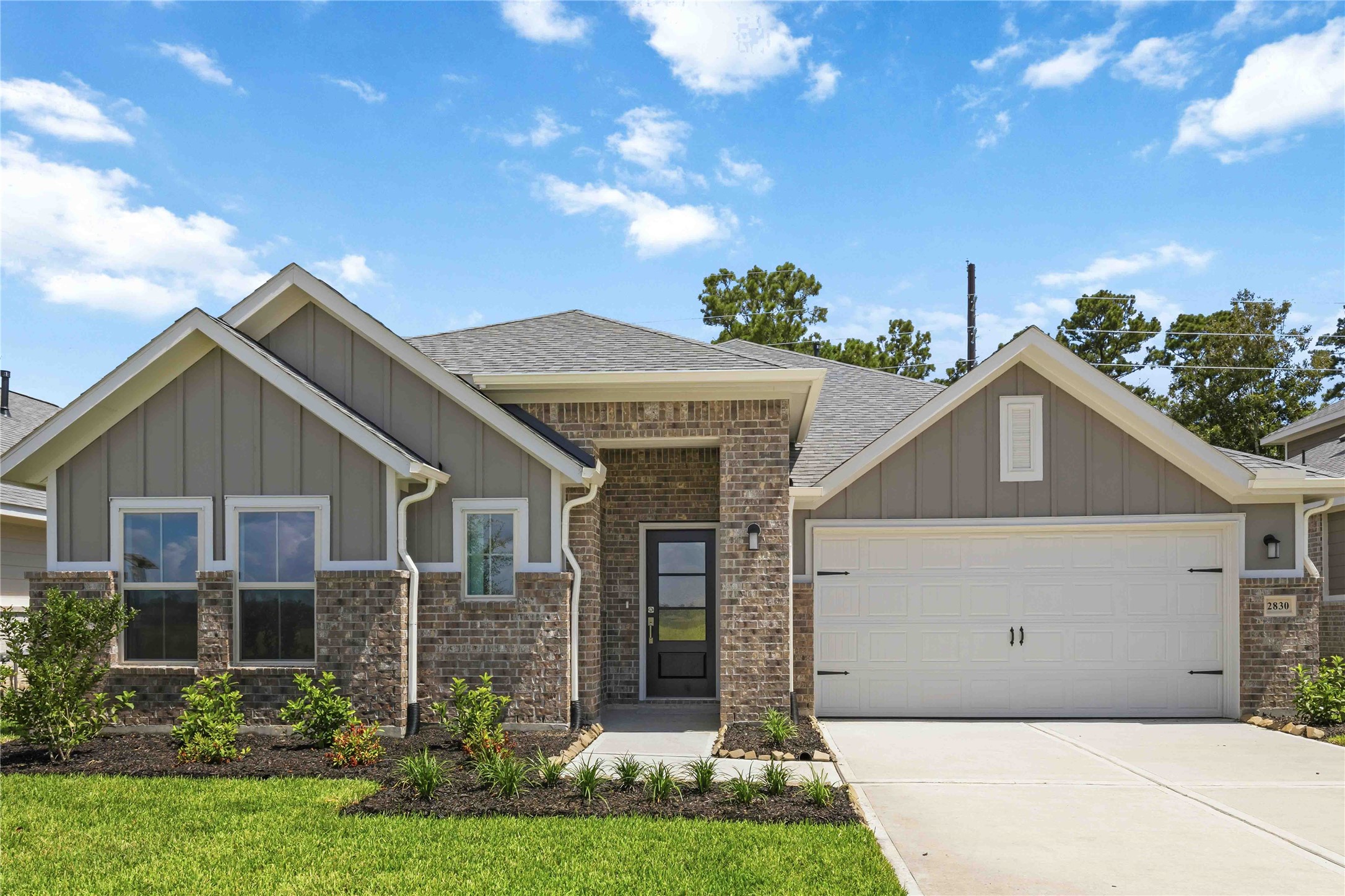 2830 River Juniper Lane Property Photo 1