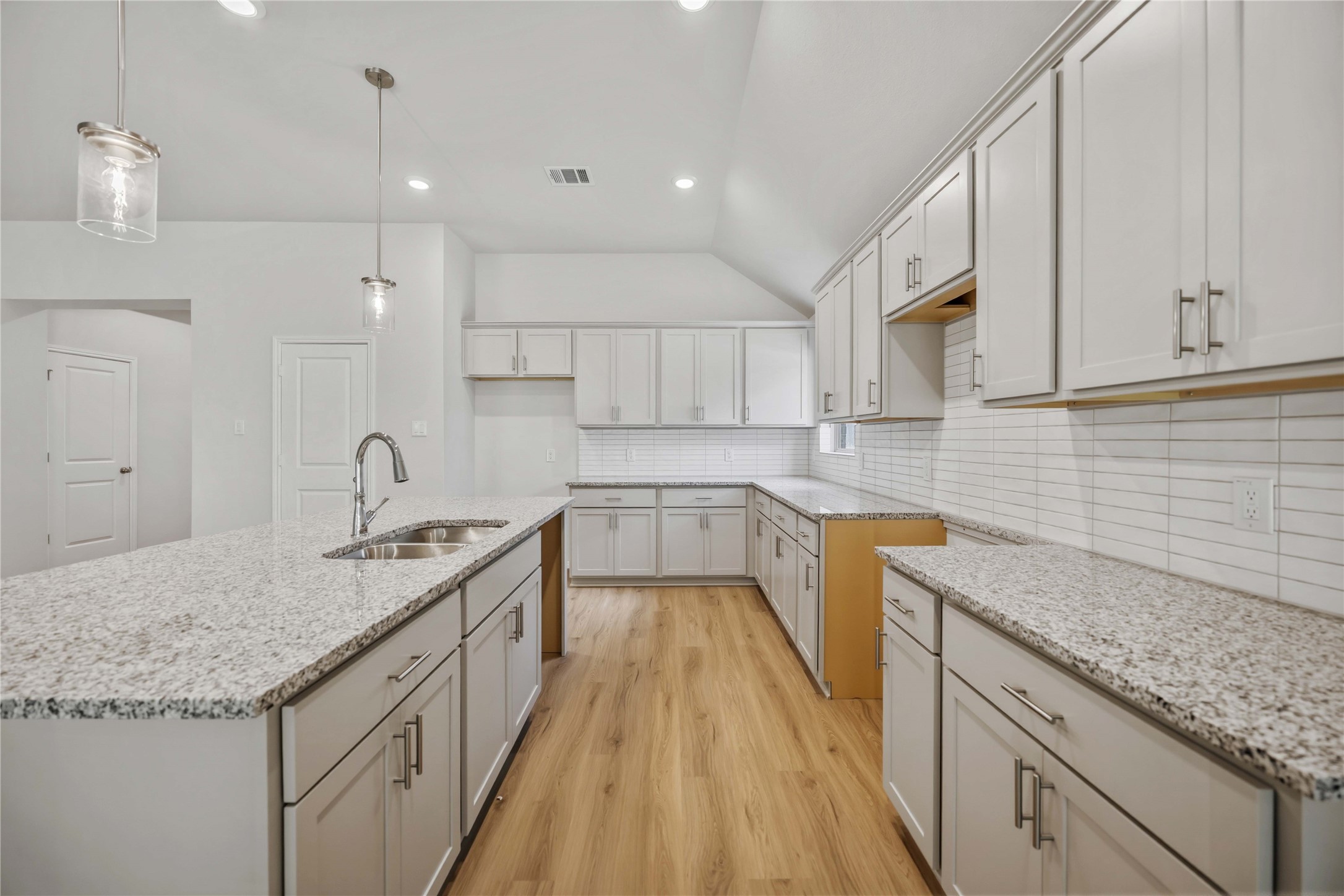 2830 River Juniper Lane Property Photo 9