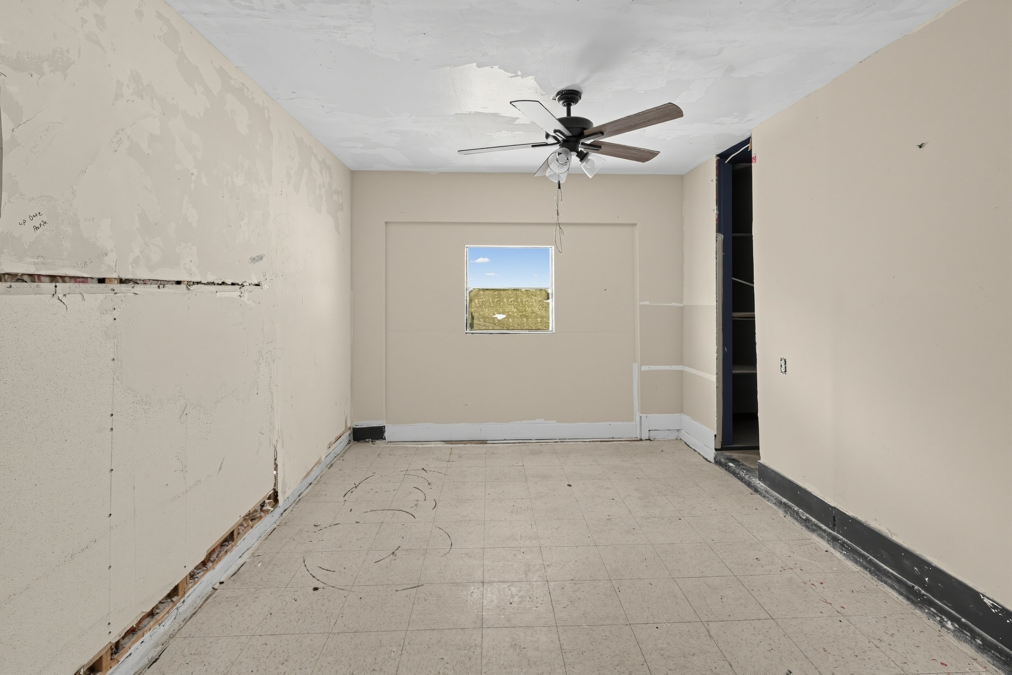 5302 Pirate Cove Property Photo 13
