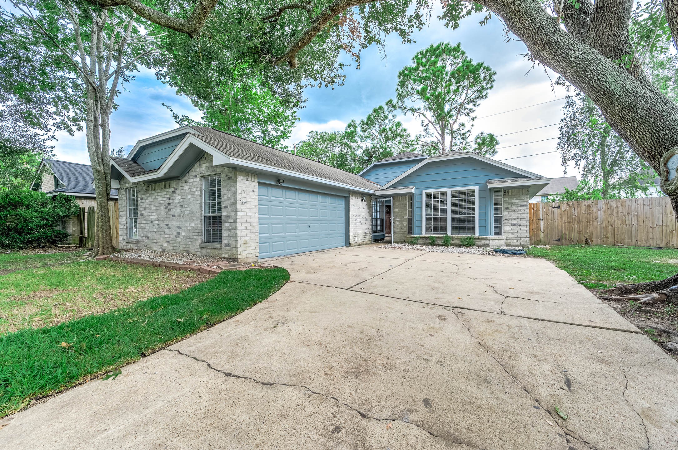 15607 Barbarossa Drive Property Photo 3