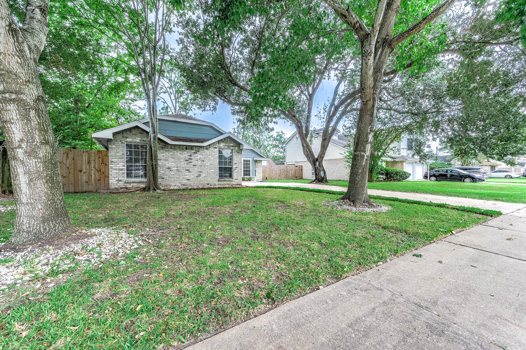 15607 Barbarossa Drive Property Photo 4
