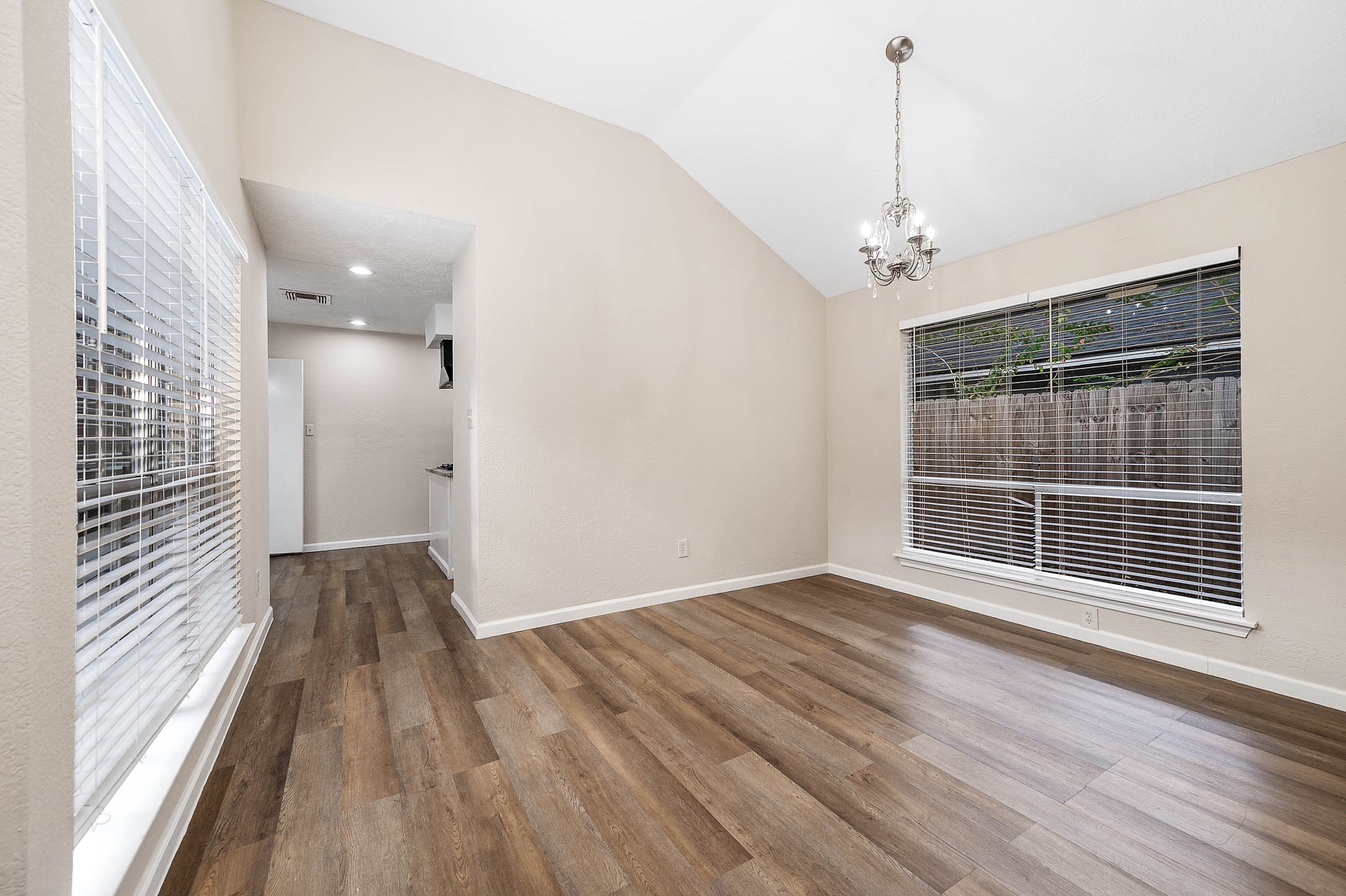15607 Barbarossa Drive Property Photo 10