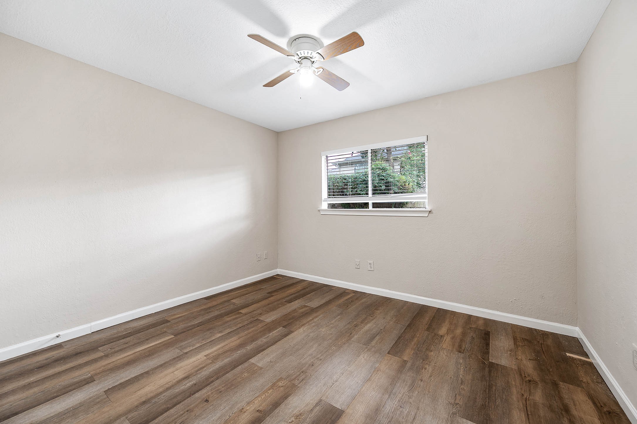 15607 Barbarossa Drive Property Photo 19