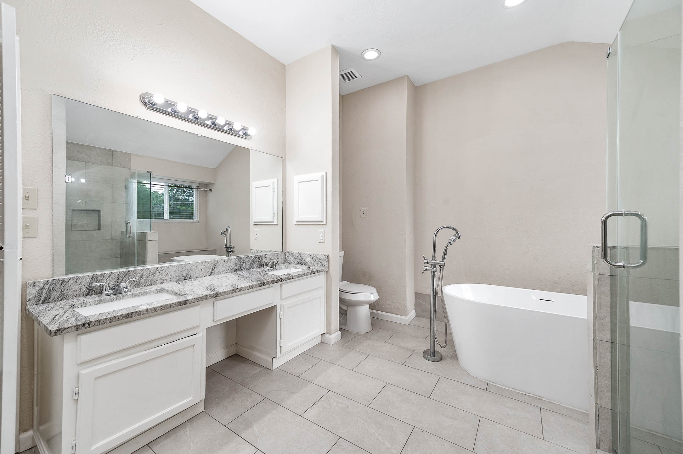 15607 Barbarossa Drive Property Photo 23