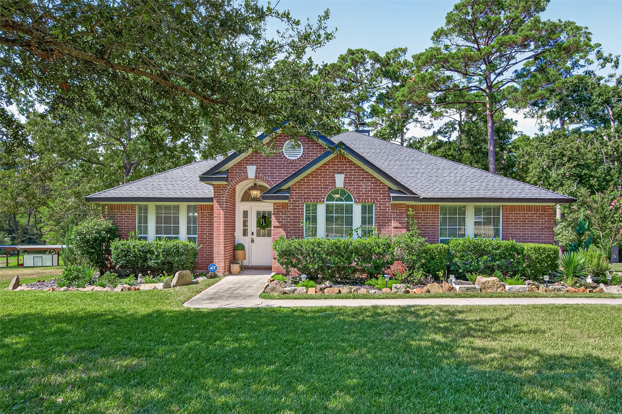 81 N Holly Glen Drive Property Photo 1