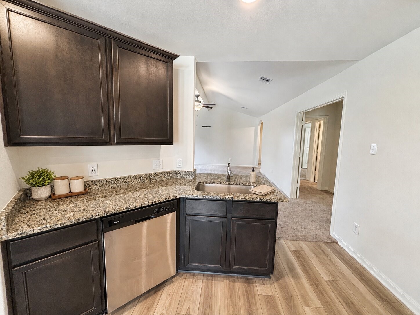 7942 Vacek Meadows Loop Property Photo 5