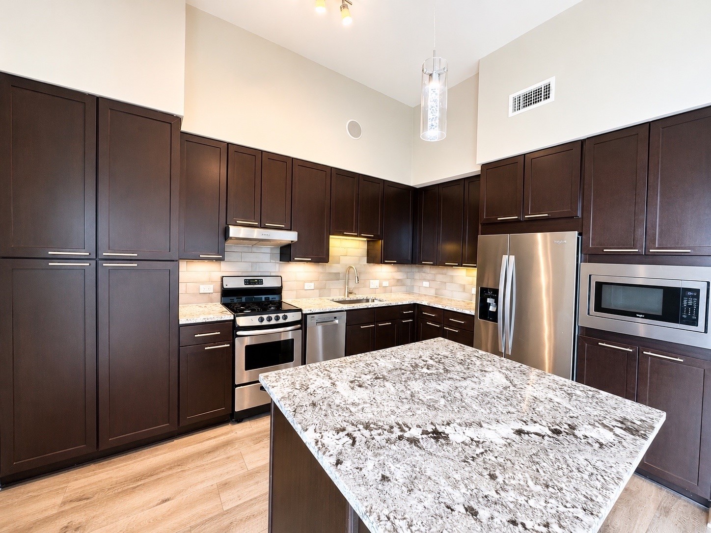 9787 Katy Freeway 1508 Property Photo 3