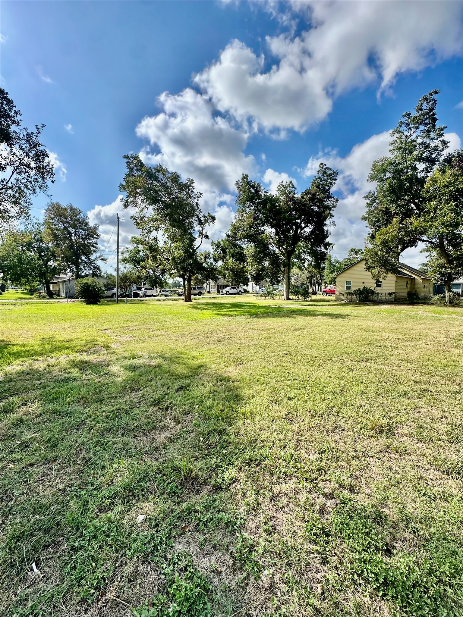 400 Old Angleton Road Property Photo 6