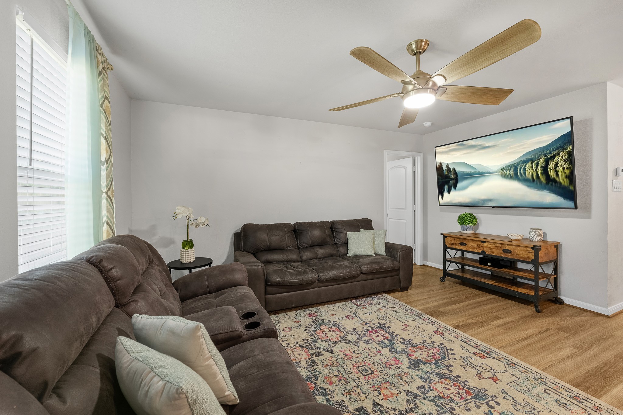 3031 Apache Street Property Photo 3