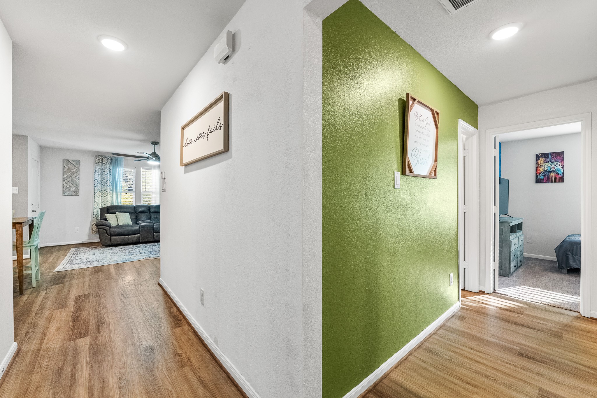 3031 Apache Street Property Photo 12