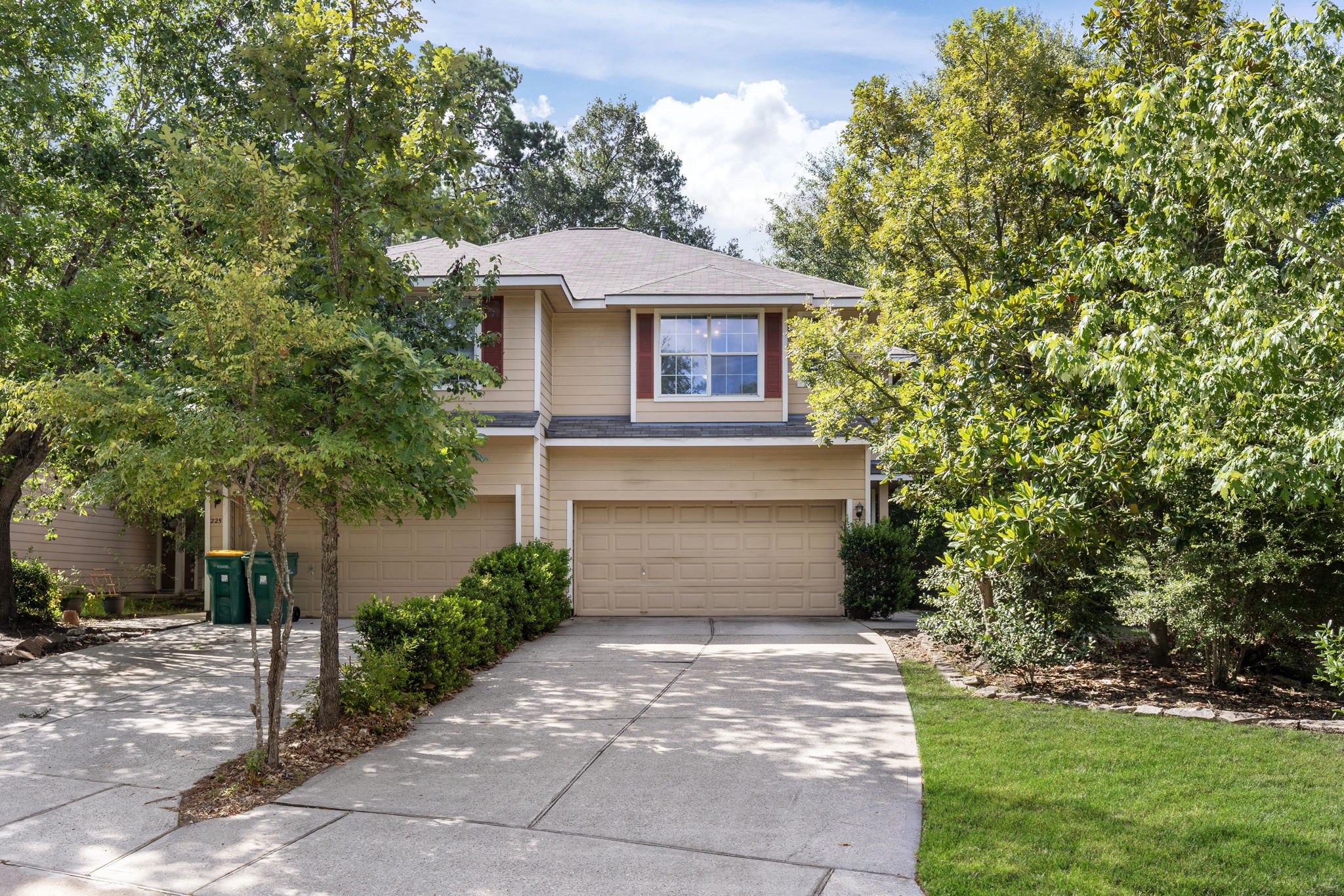 229 E Summerhaze Circle Property Photo 1