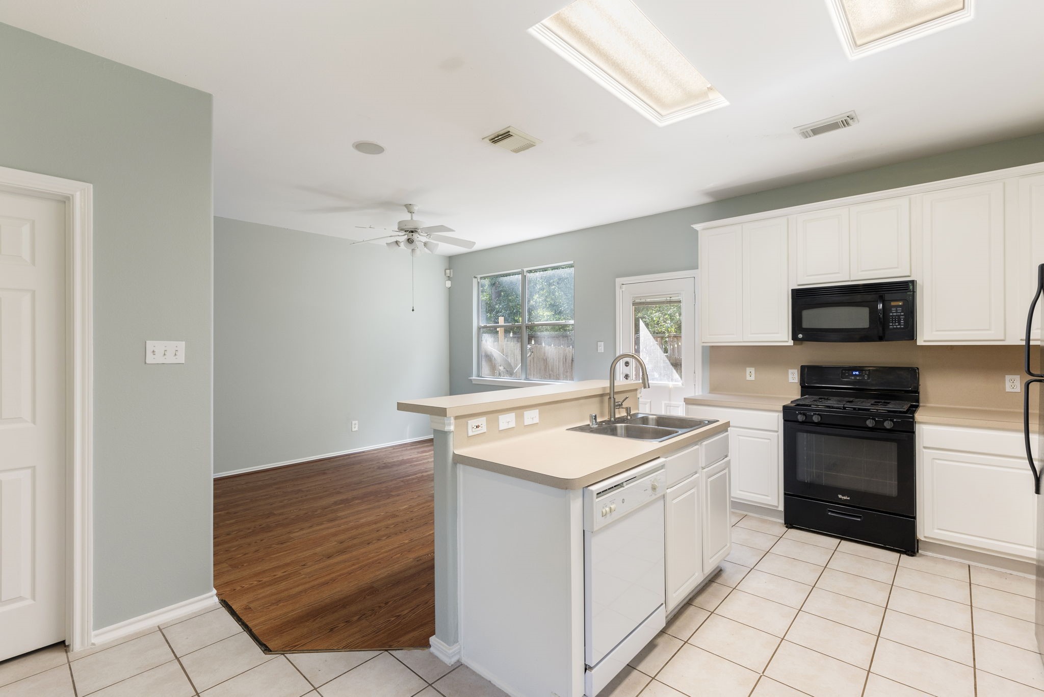 229 E Summerhaze Circle Property Photo 8