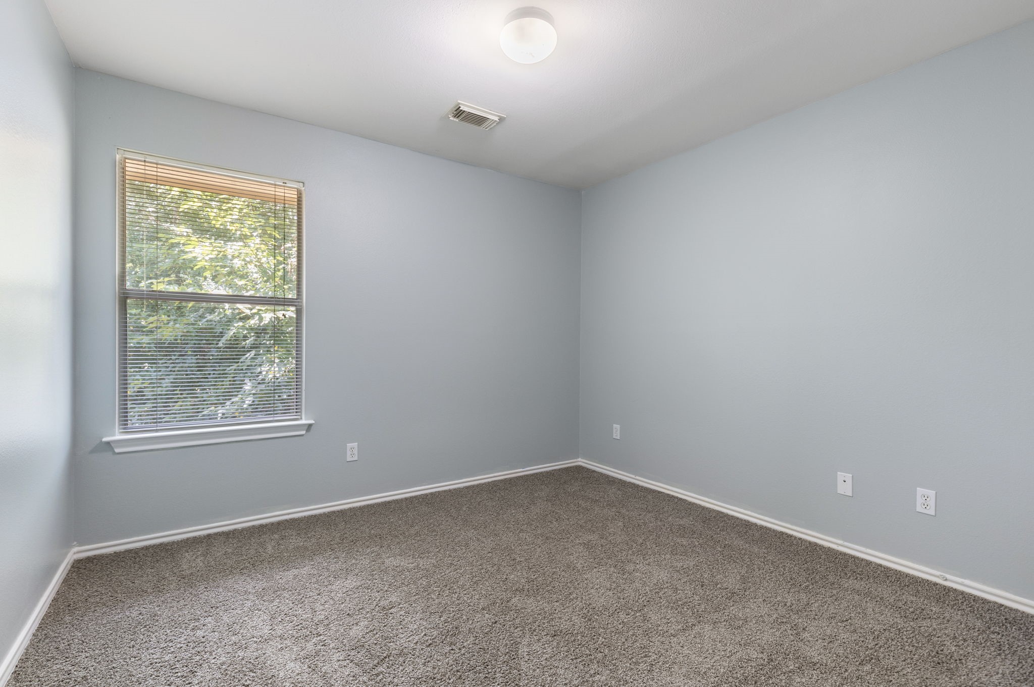 229 E Summerhaze Circle Property Photo 27