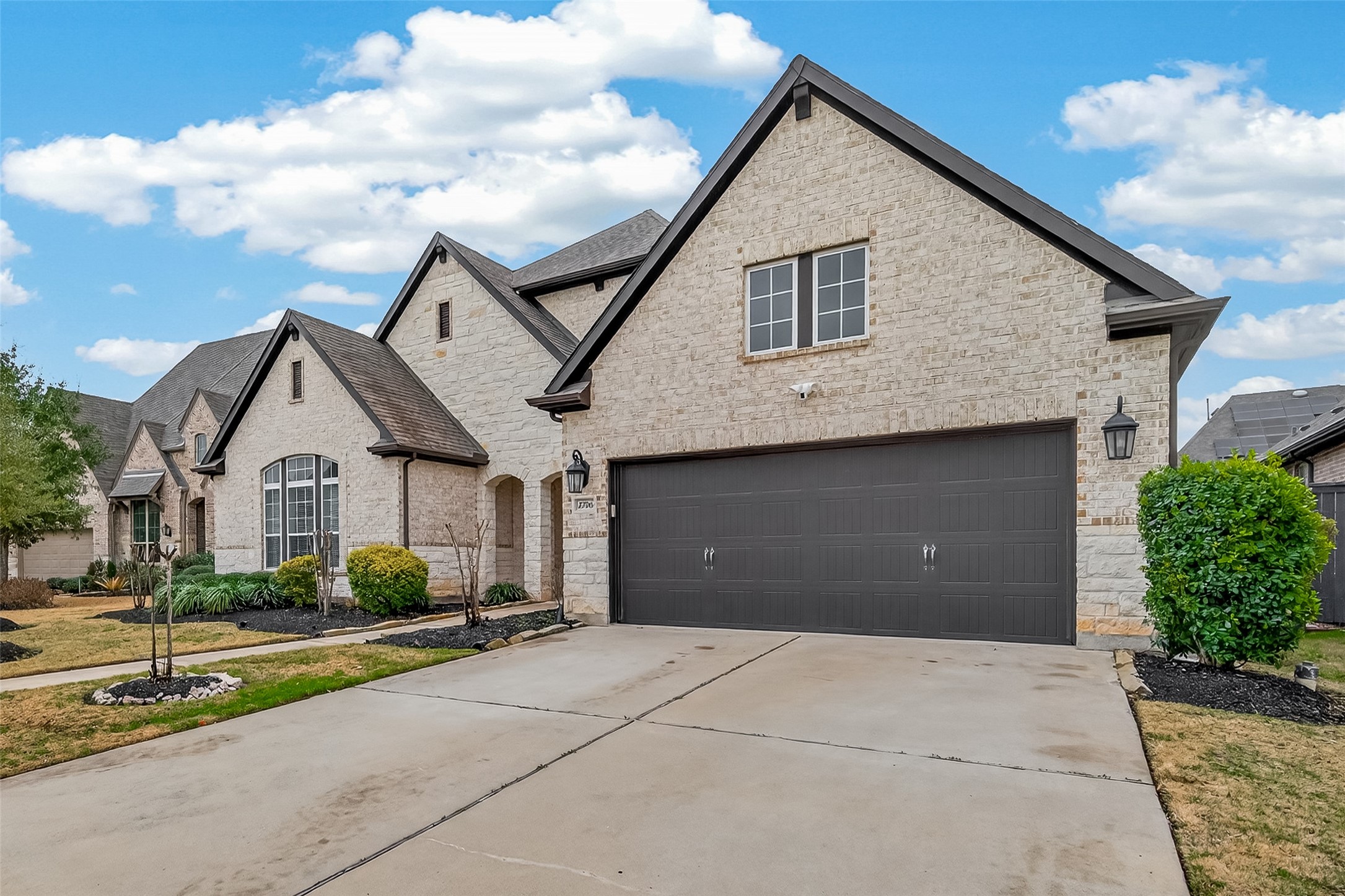 2706 Ripe Amber Cup Court Property Photo 2
