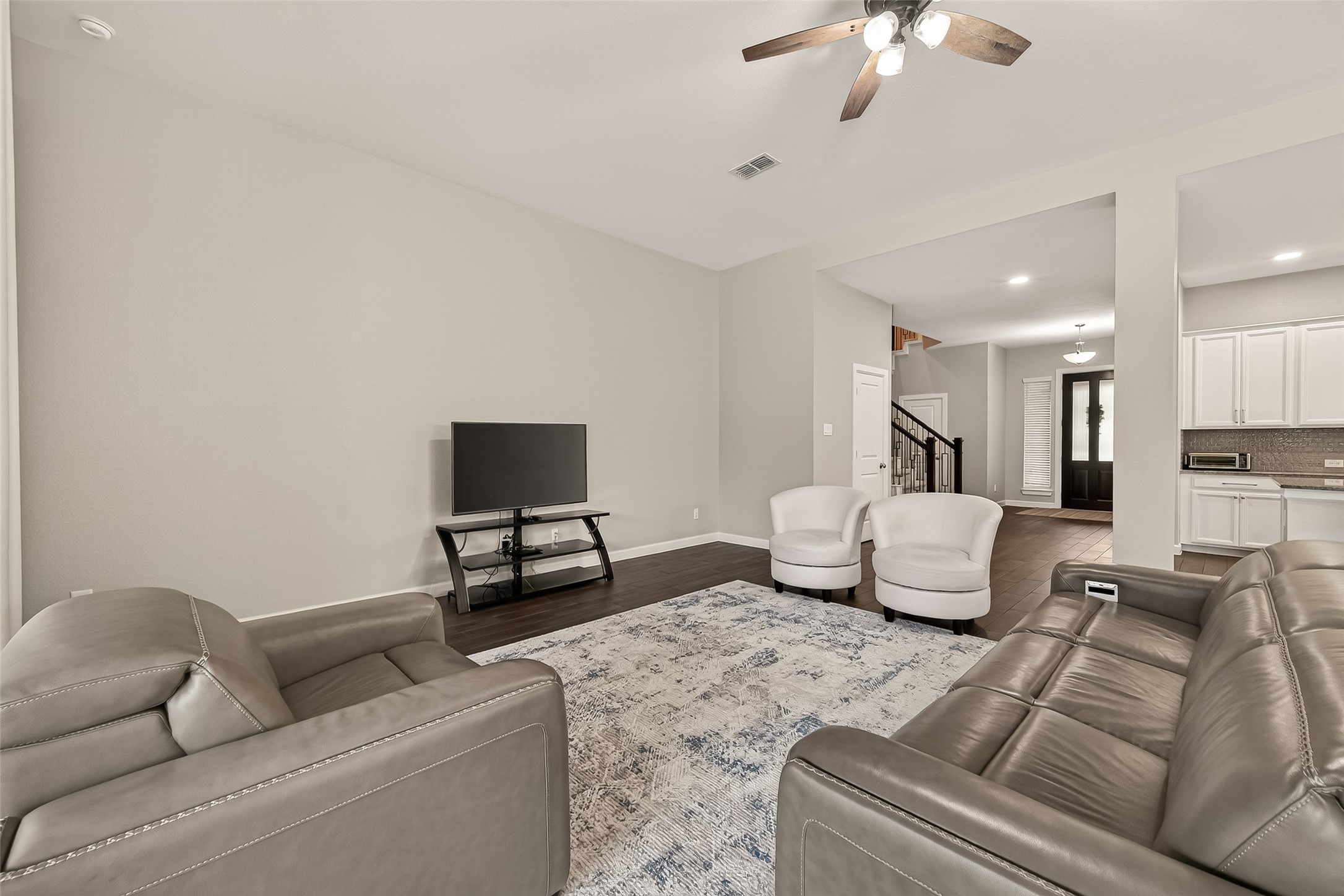 2706 Ripe Amber Cup Court Property Photo 8