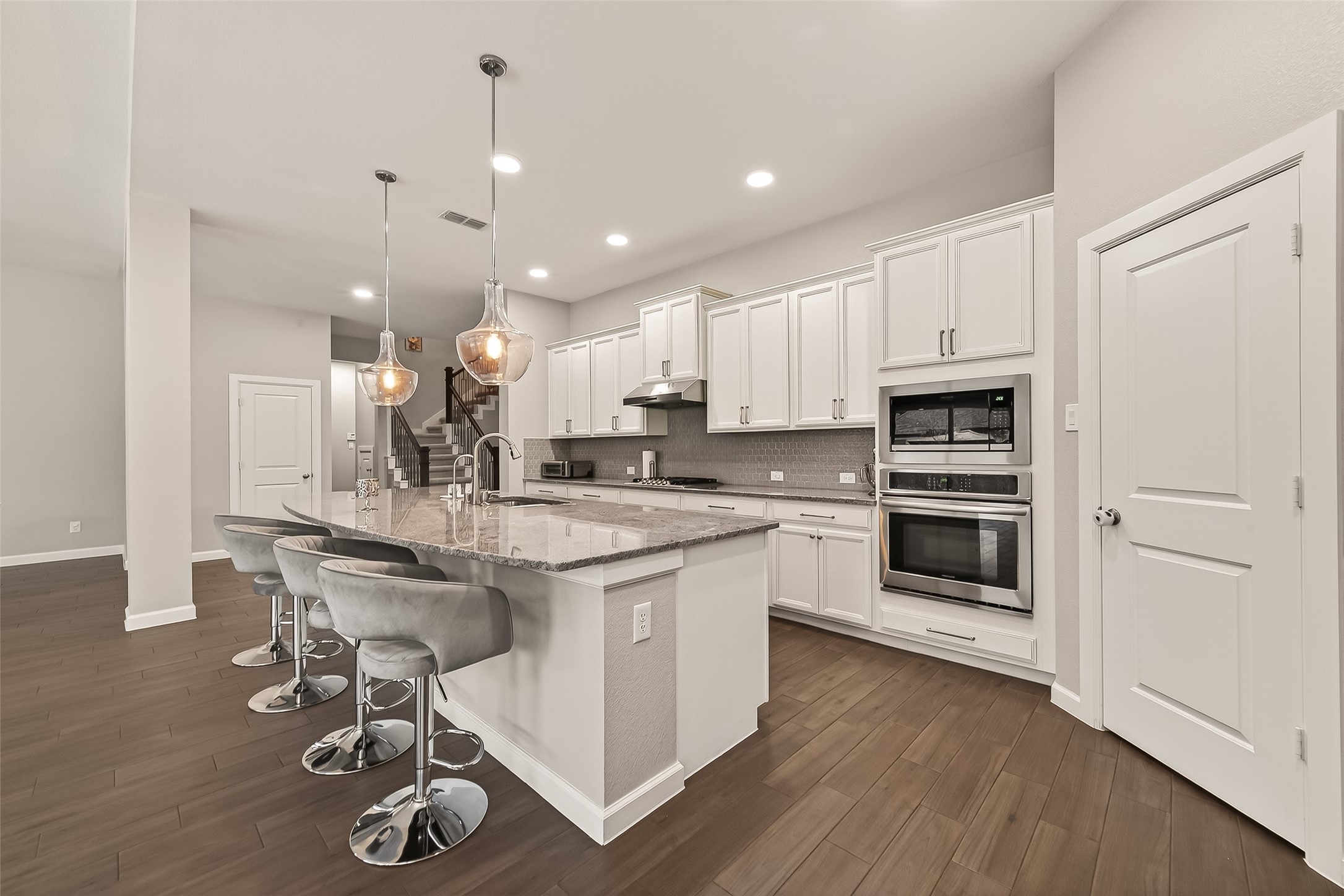 2706 Ripe Amber Cup Court Property Photo 12