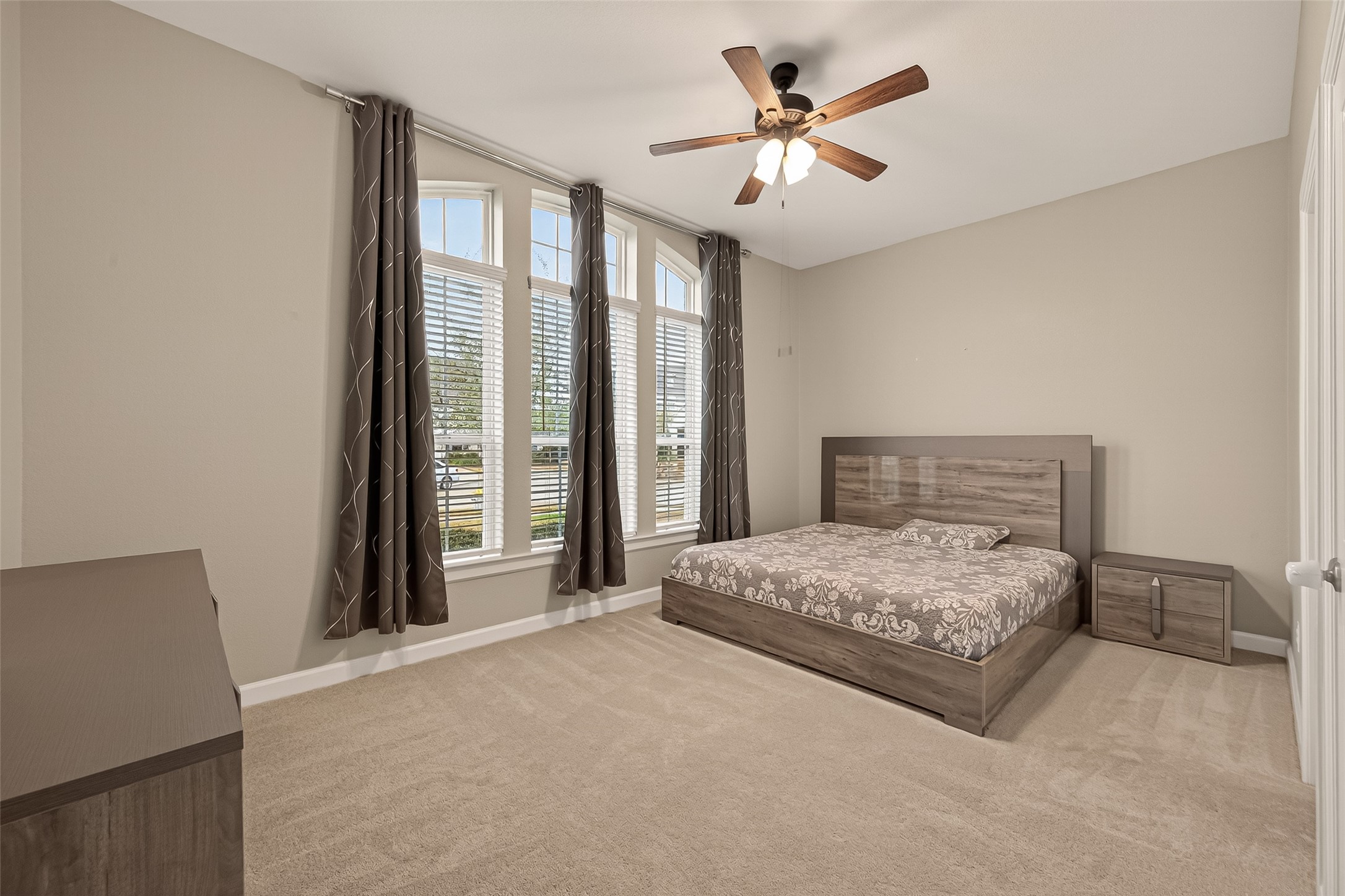 2706 Ripe Amber Cup Court Property Photo 25