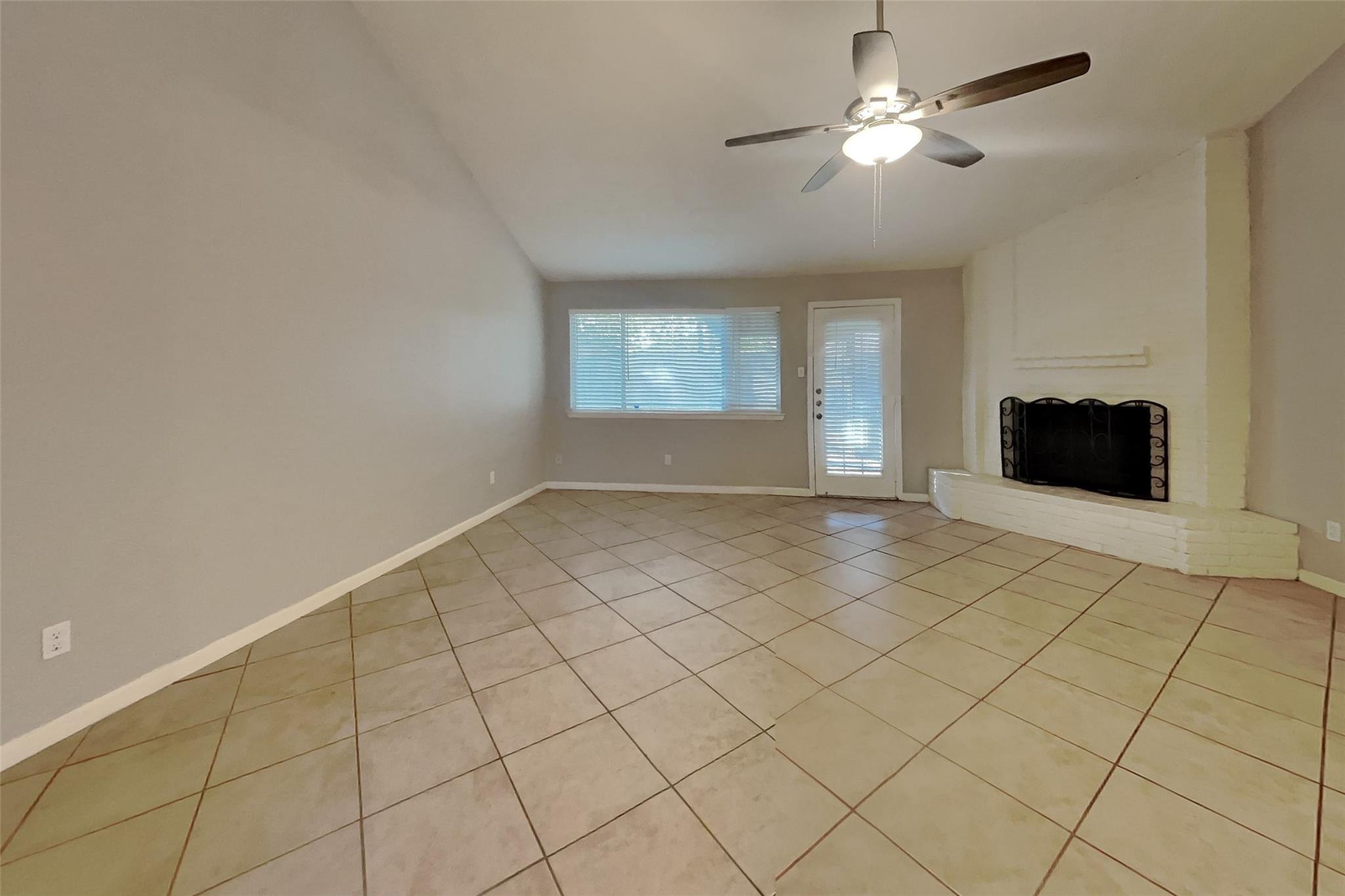 16731 Pebbleglen Drive Property Photo 3
