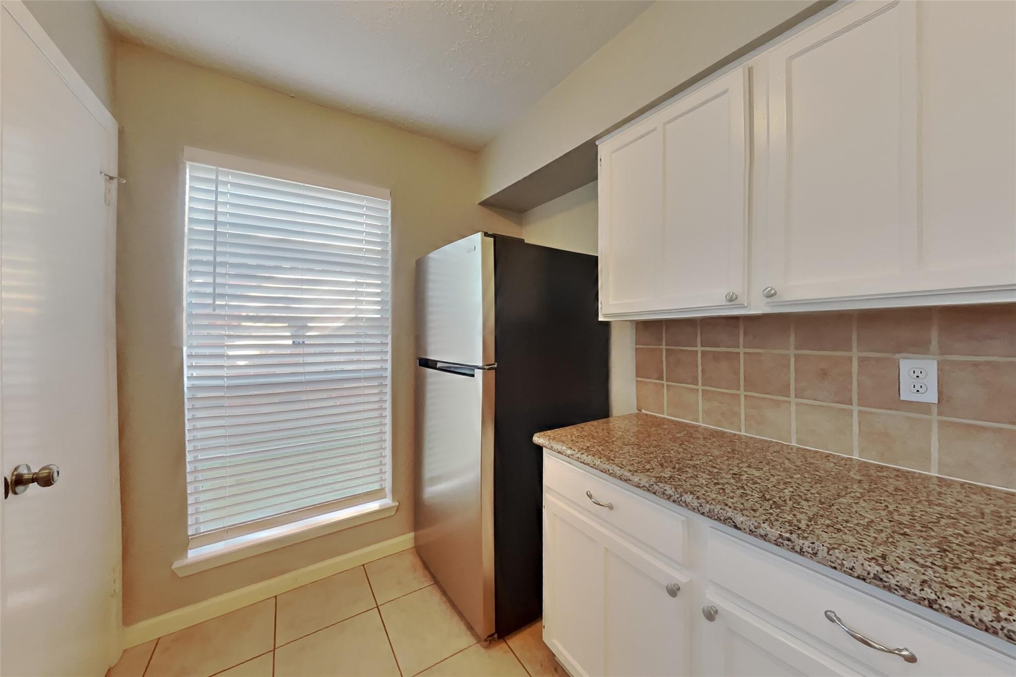 16731 Pebbleglen Drive Property Photo 5