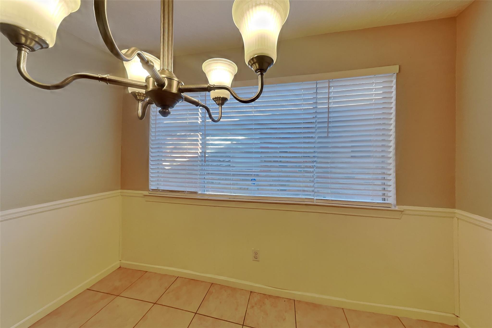 16731 Pebbleglen Drive Property Photo 8