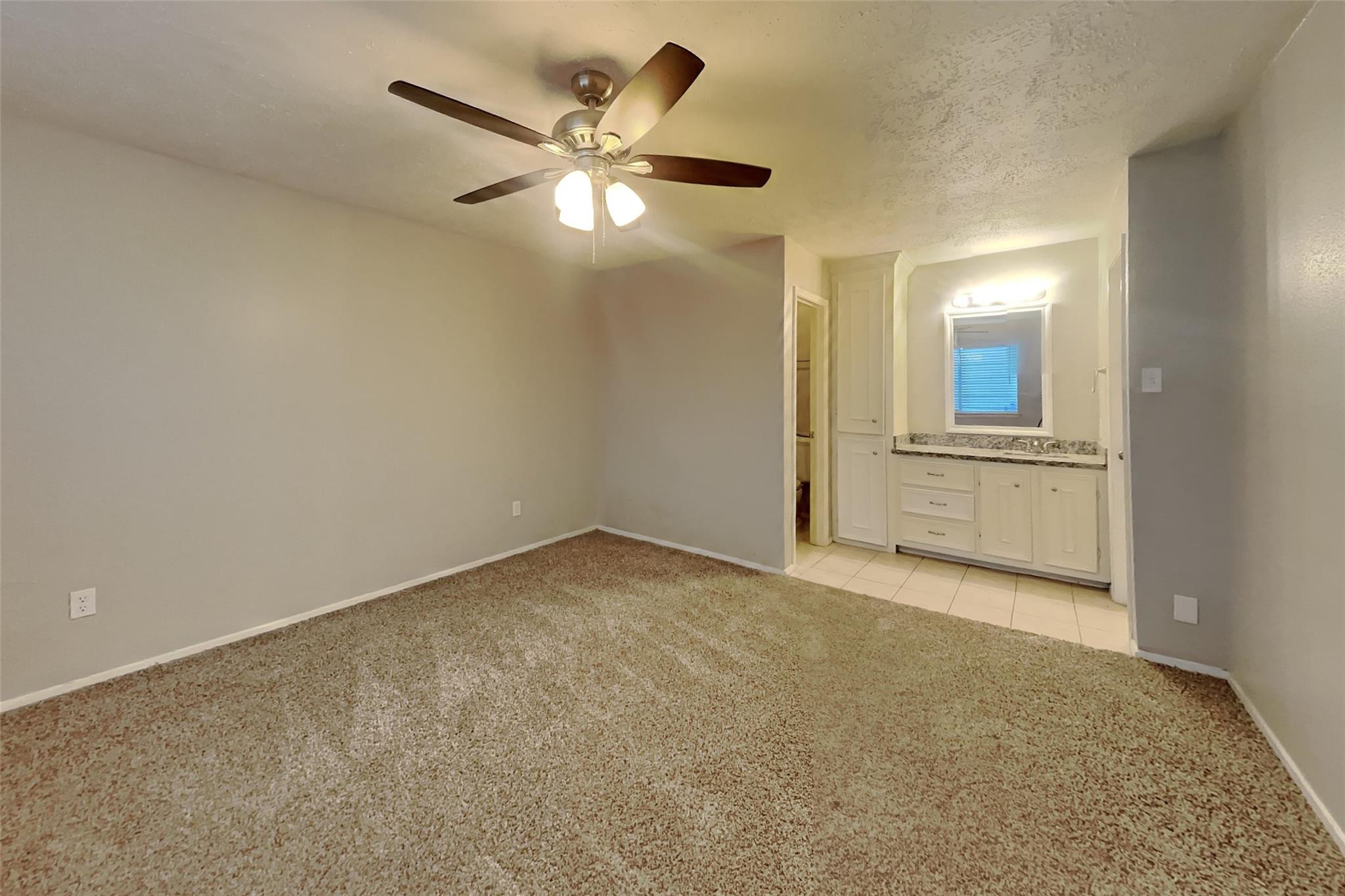 16731 Pebbleglen Drive Property Photo 9