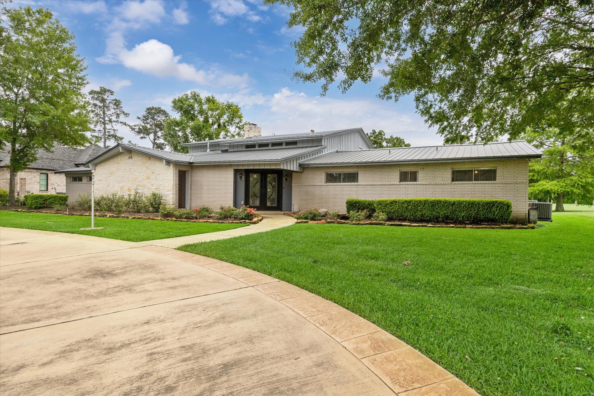 14303 Bonney Brier Drive Property Photo