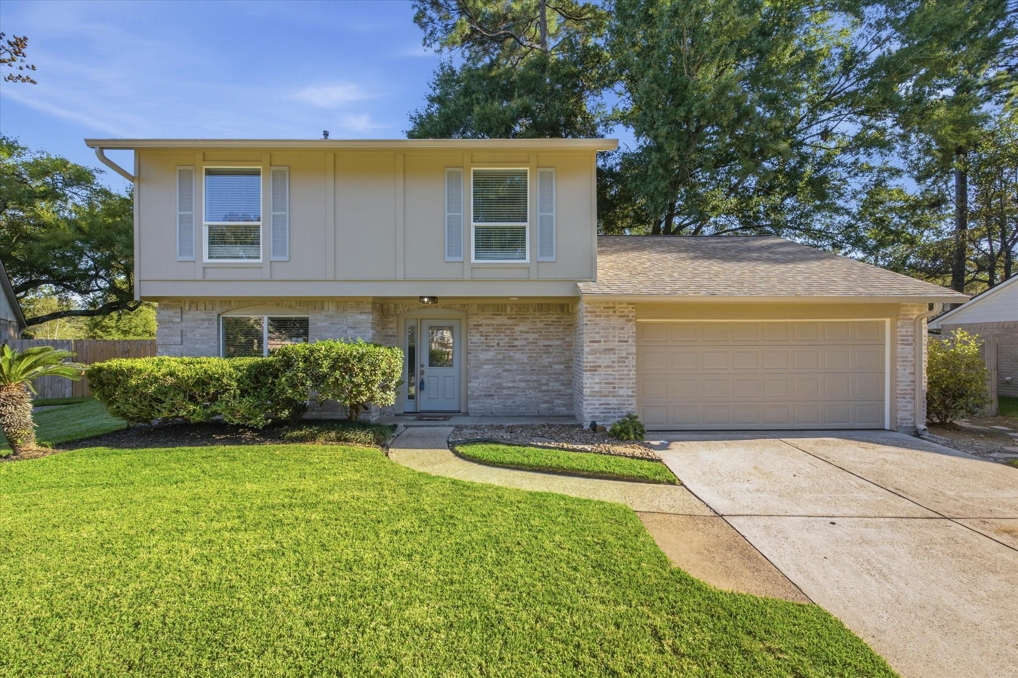 3234 Golden Leaf Drive Property Photo 1