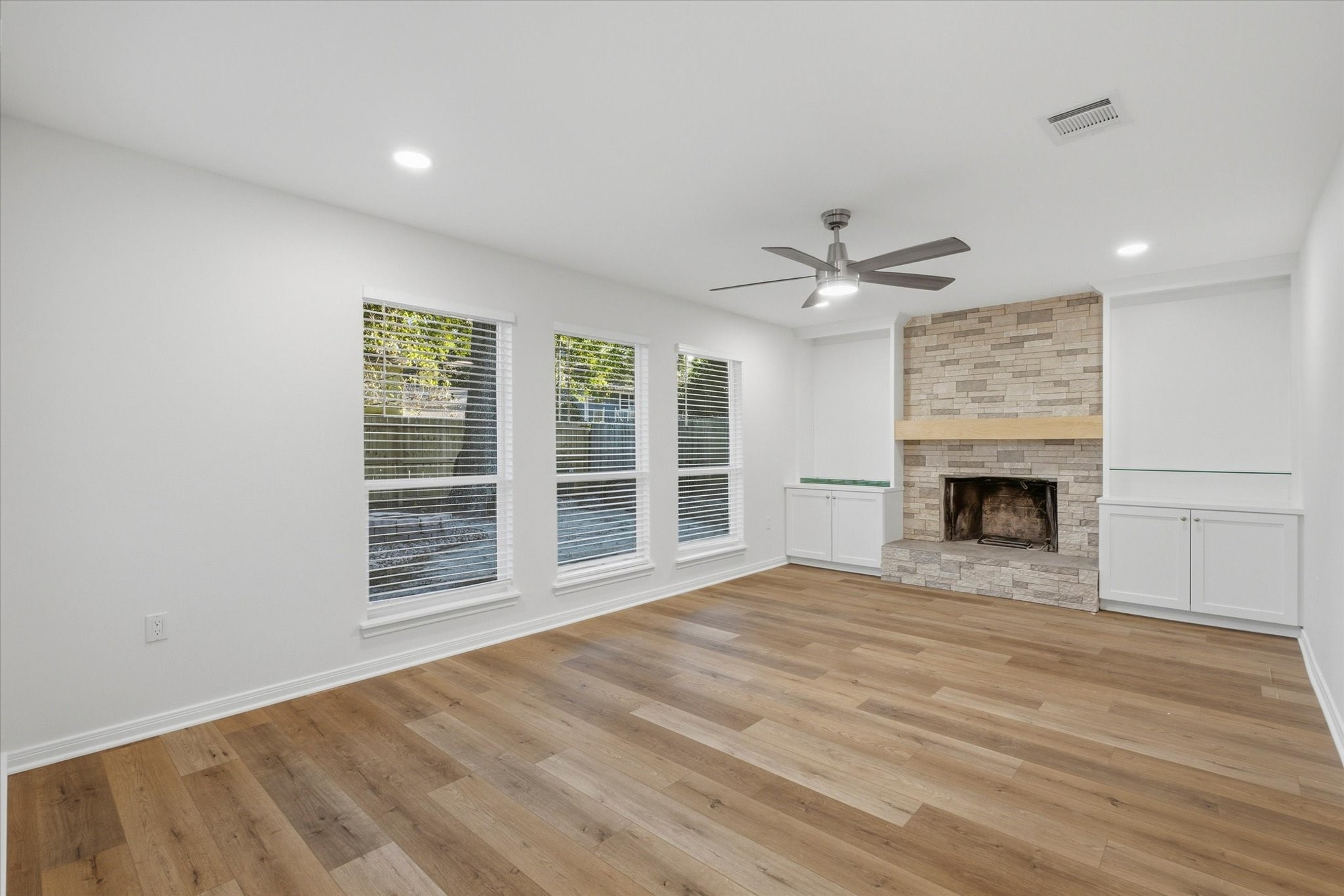 3234 Golden Leaf Drive Property Photo 9