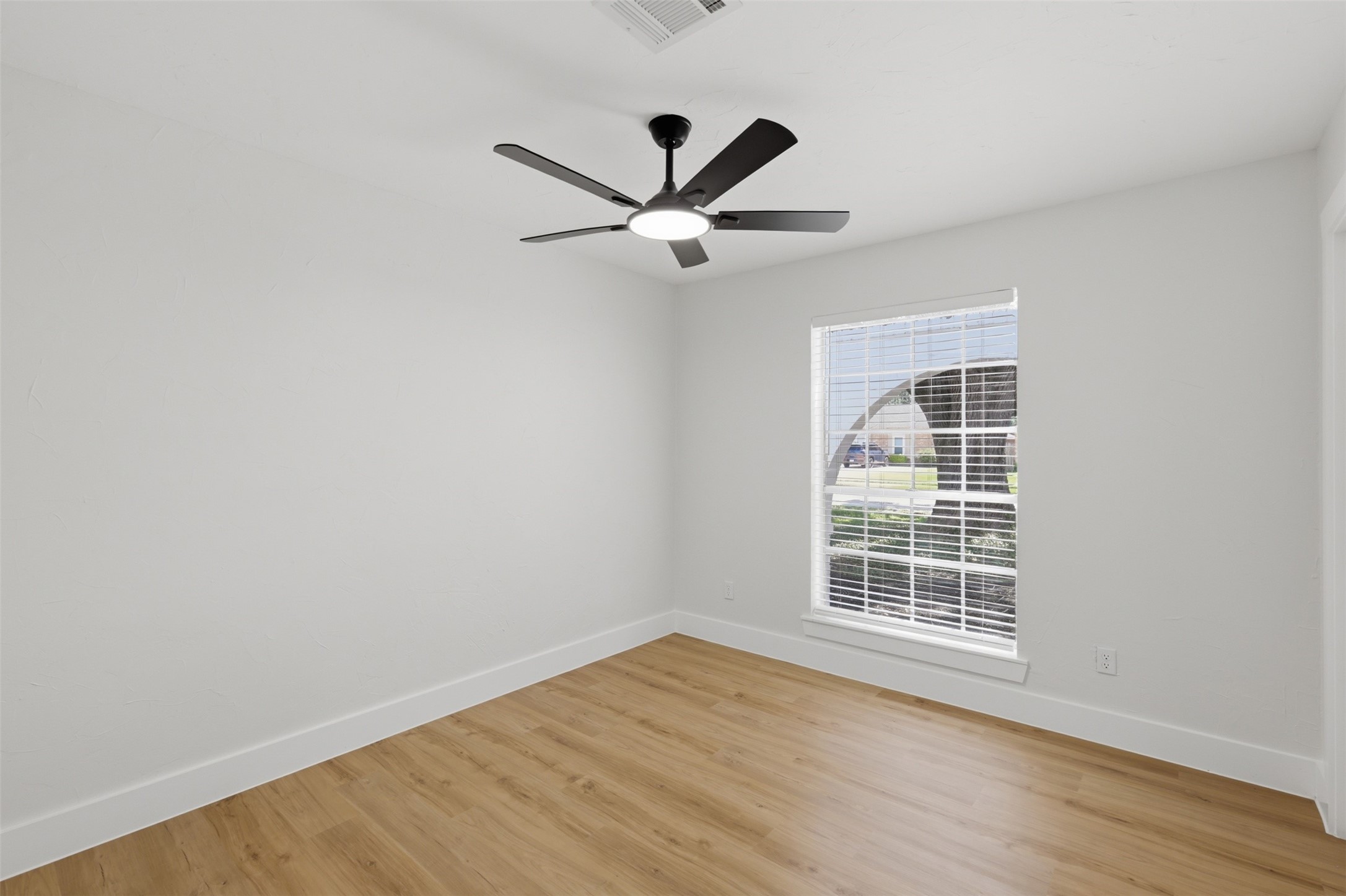 11507 Barwood Bend Drive Property Photo 13