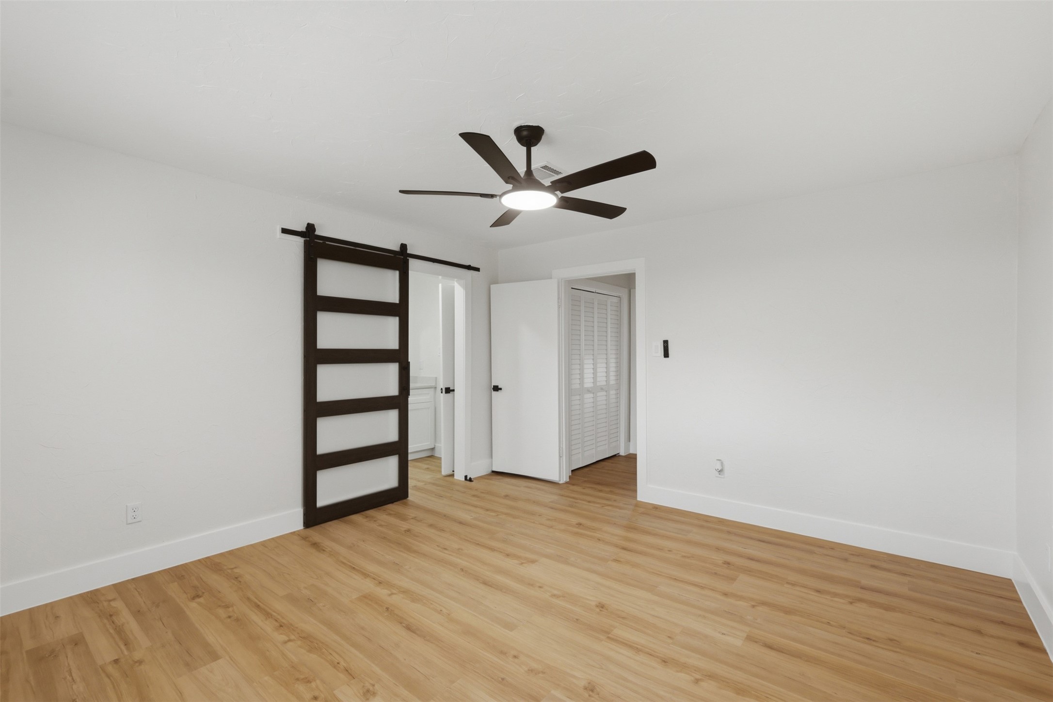 11507 Barwood Bend Drive Property Photo 15