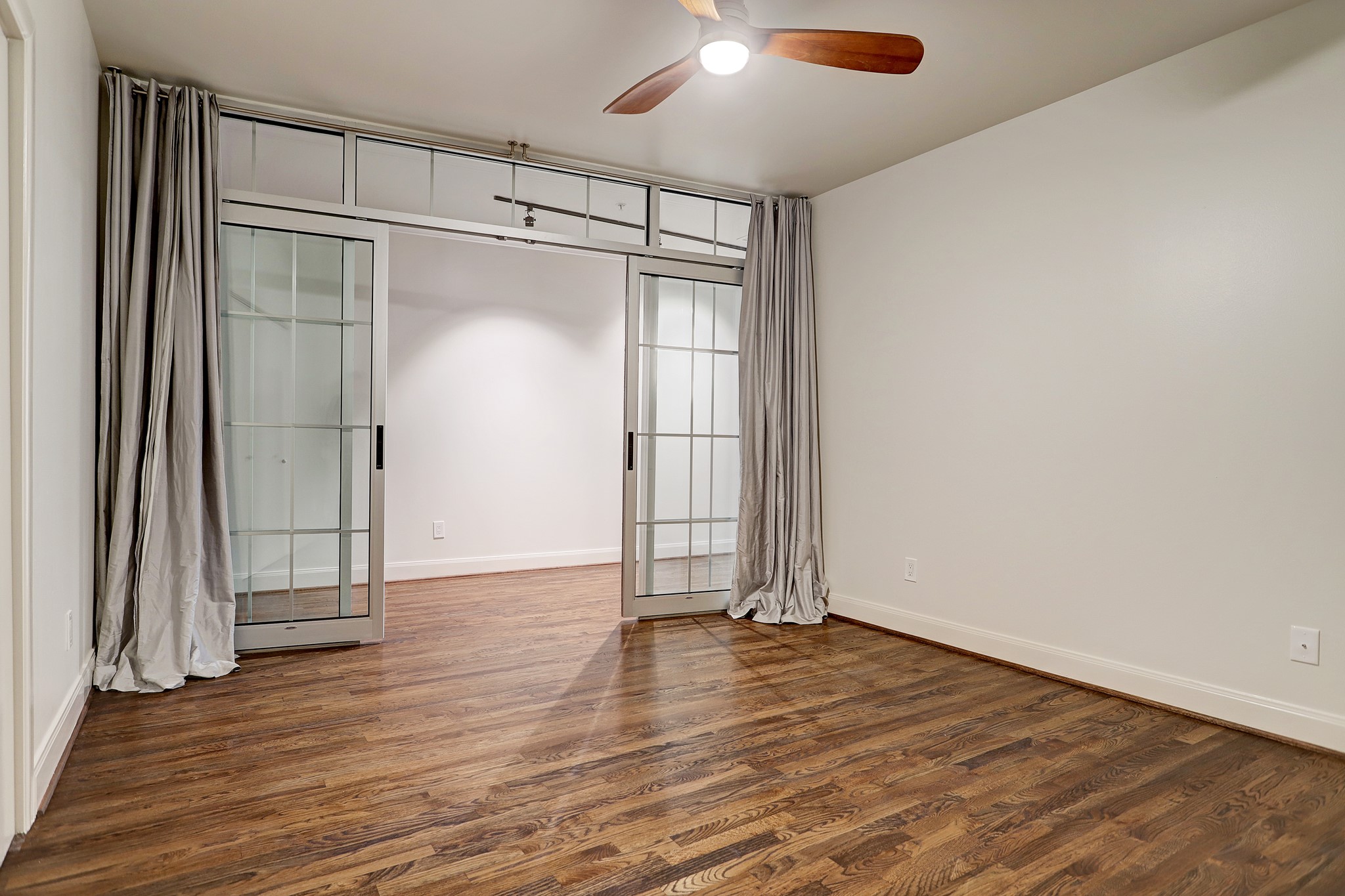 1005 S Shepherd Drive 803 Property Photo 4