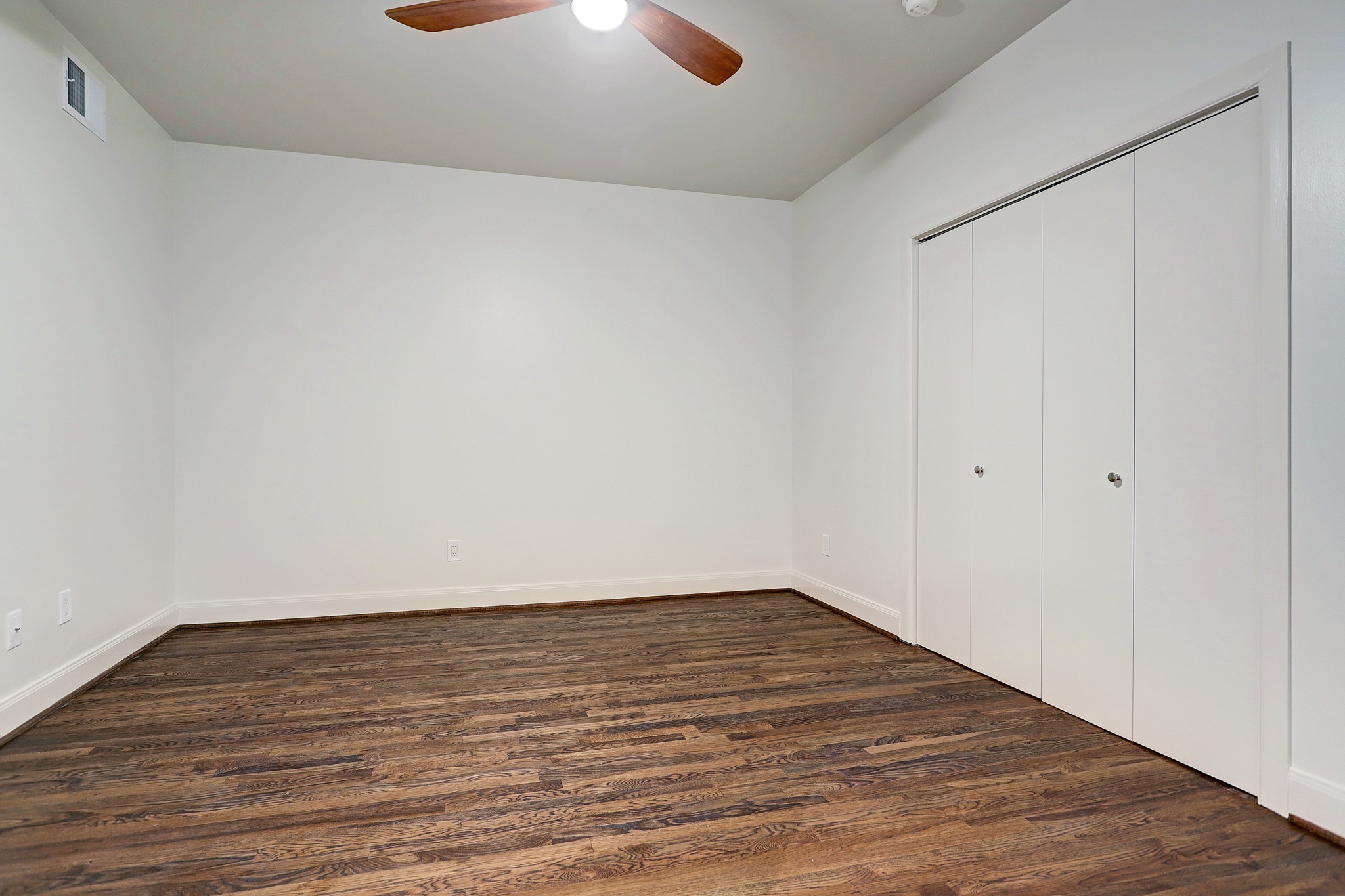 1005 S Shepherd Drive 803 Property Photo 5