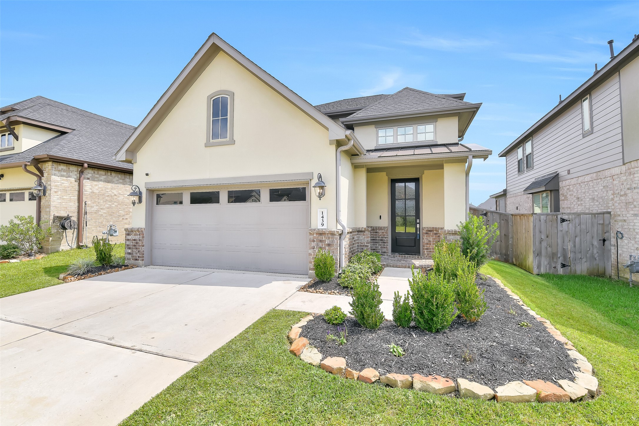 1439 Northwood Bluff Lane Property Photo 1