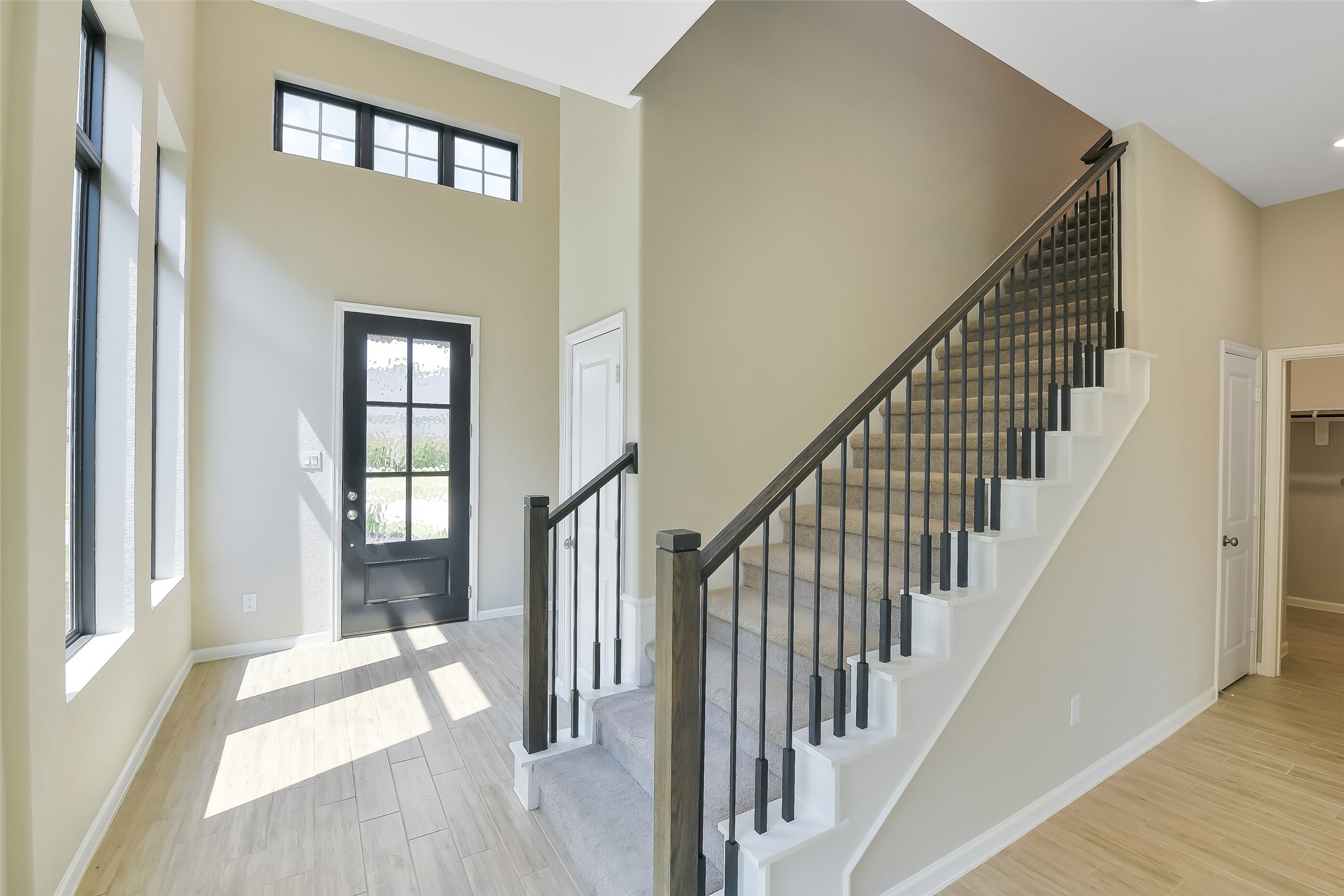 1439 Northwood Bluff Lane Property Photo 4