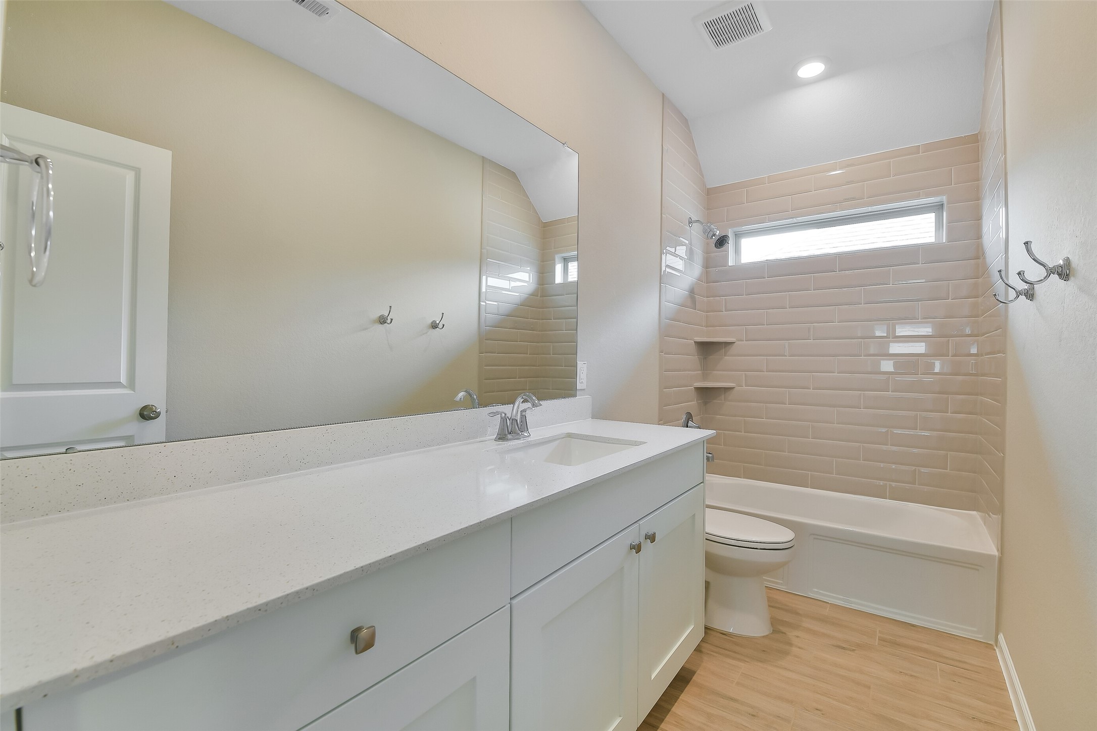 1439 Northwood Bluff Lane Property Photo 27