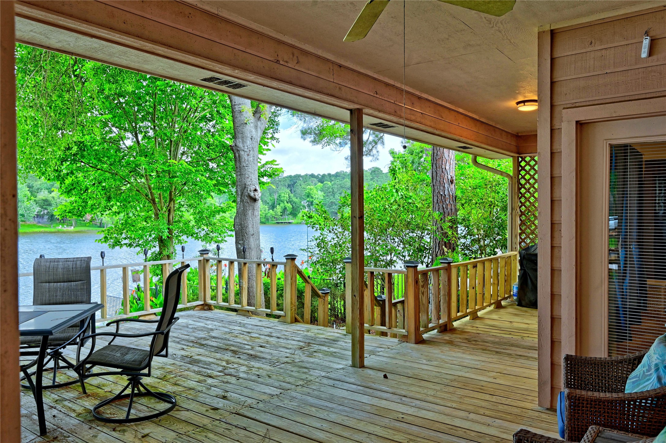 1925 East Lake Drive Property Photo 4