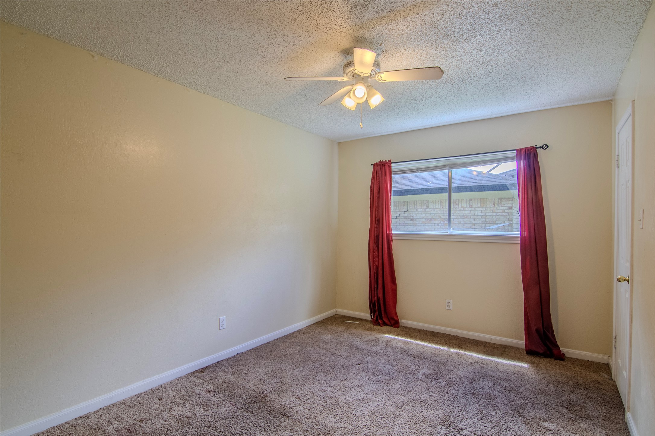820 Midas Lane Property Photo 13